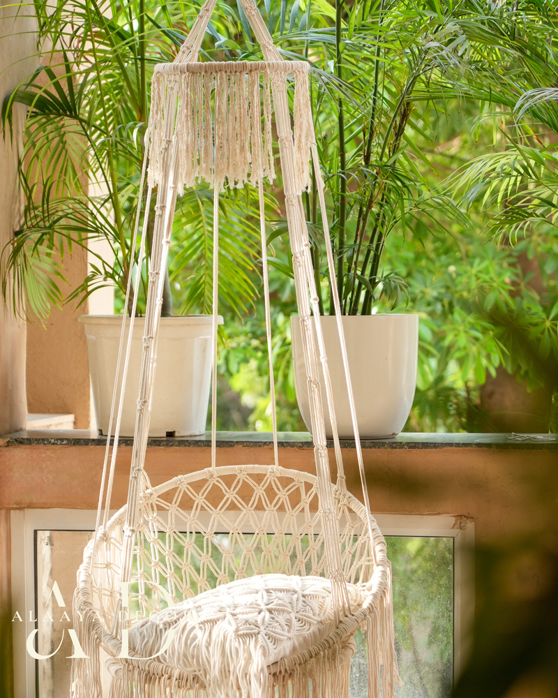 Macrame Swing- White Dime