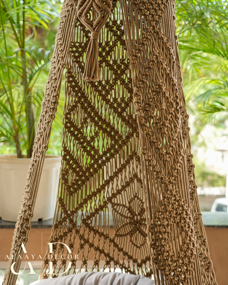 Macrame swing- Brown Babe